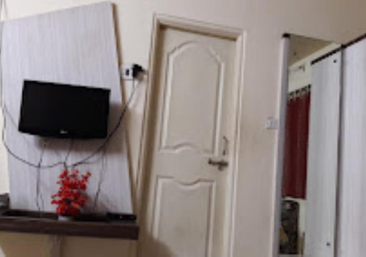 Hotel Mayur Restaurant Chandrapur Exteriör bild
