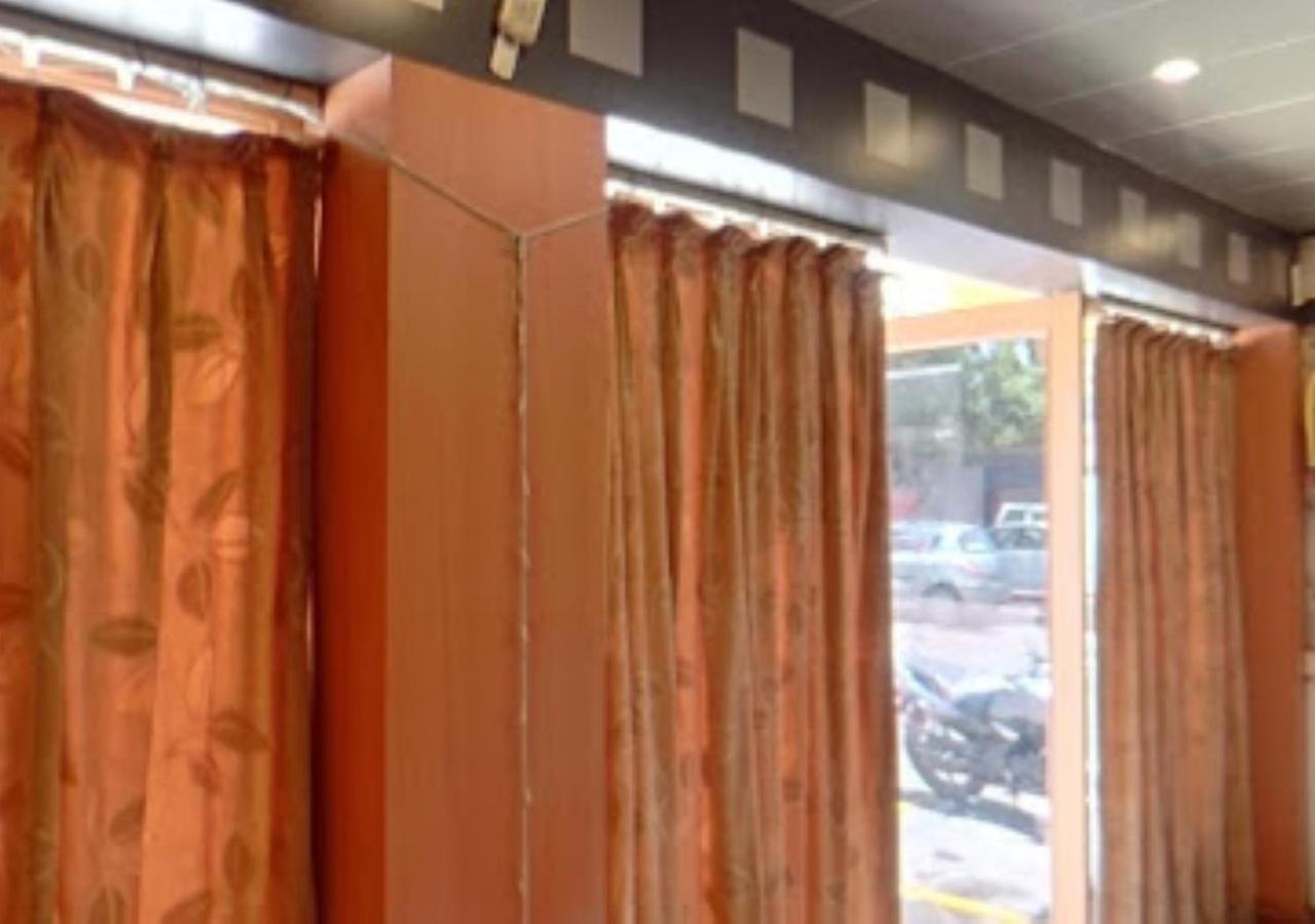 Hotel Mayur Restaurant Chandrapur Exteriör bild