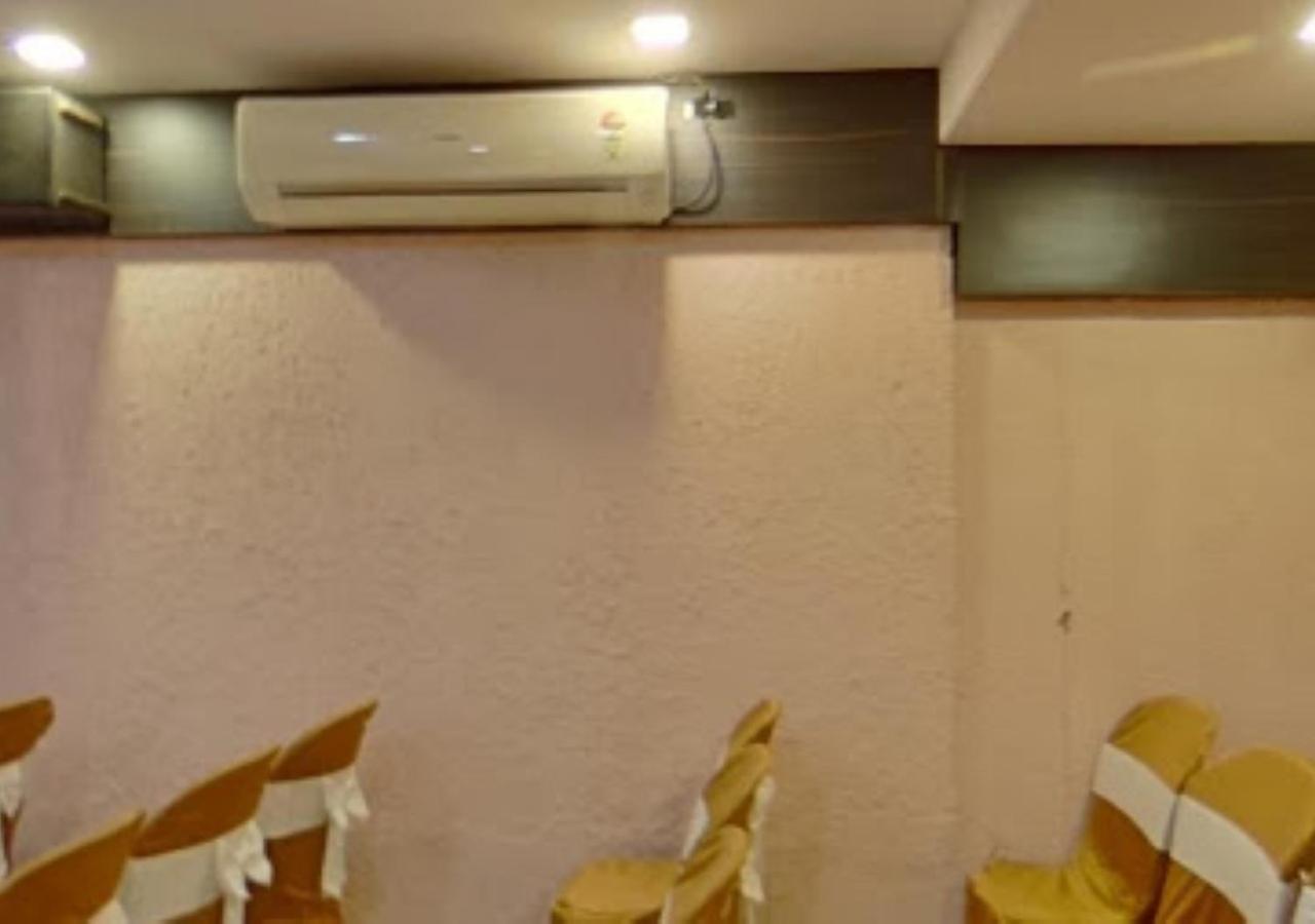 Hotel Mayur Restaurant Chandrapur Exteriör bild