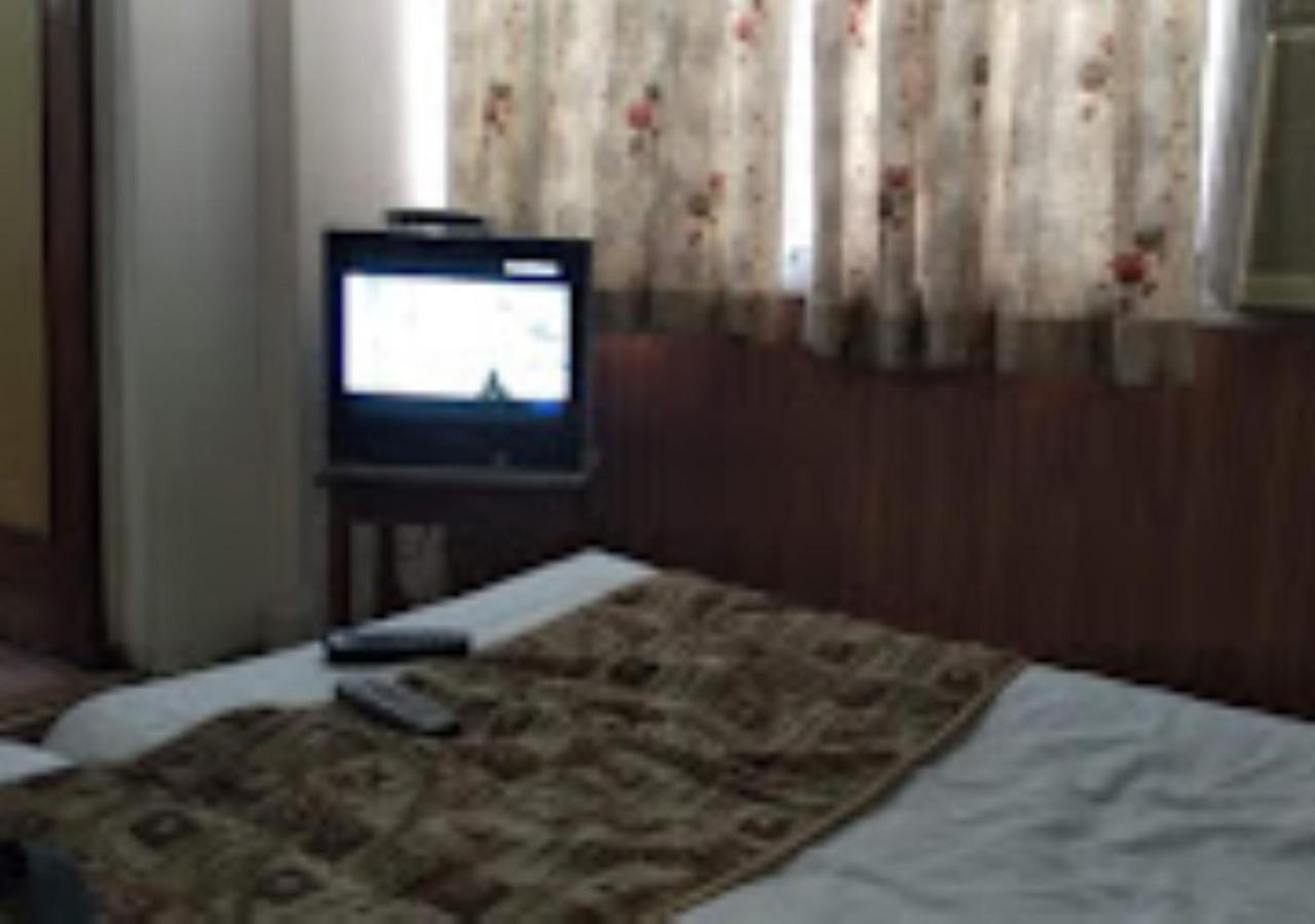 Hotel Mayur Restaurant Chandrapur Exteriör bild