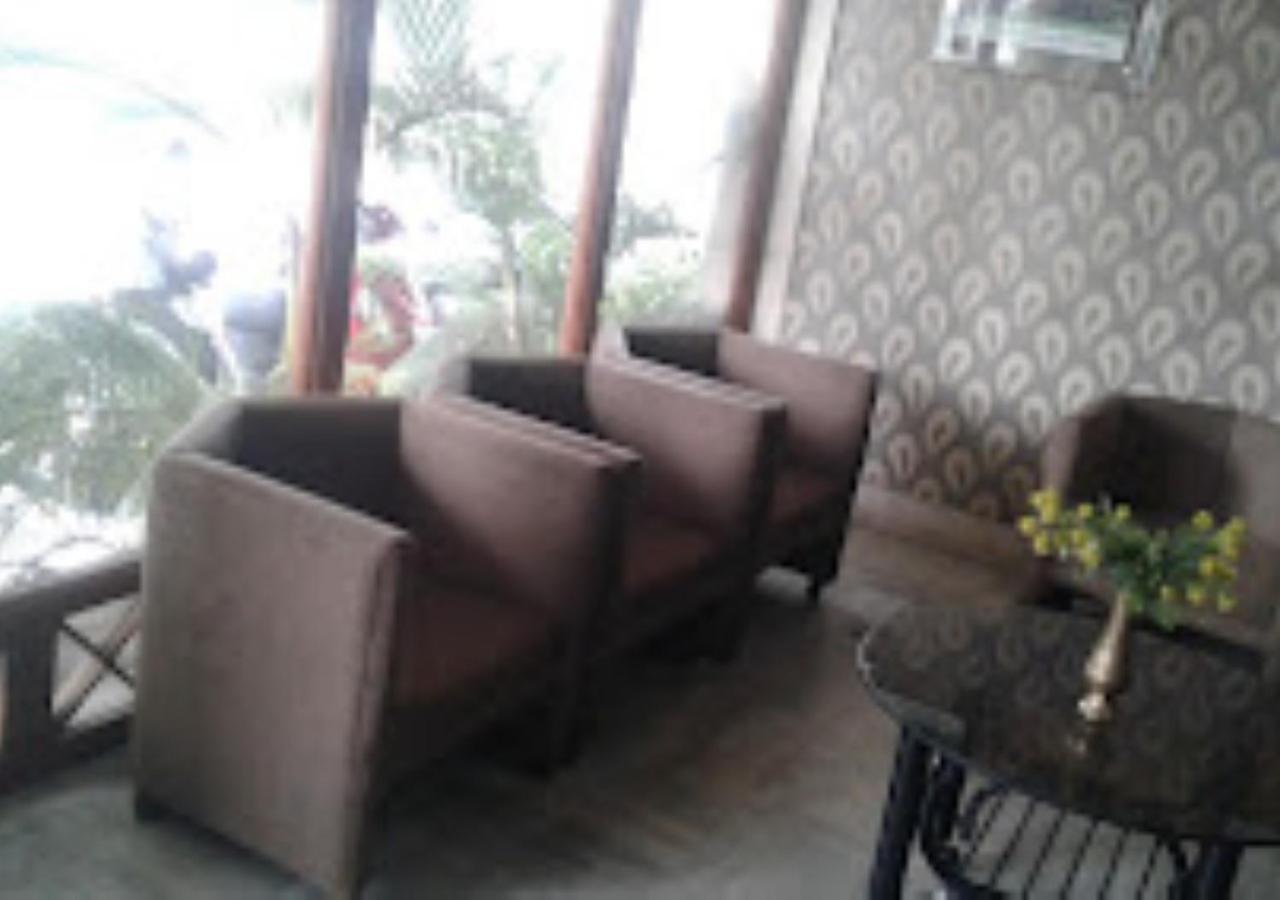 Hotel Mayur Restaurant Chandrapur Exteriör bild